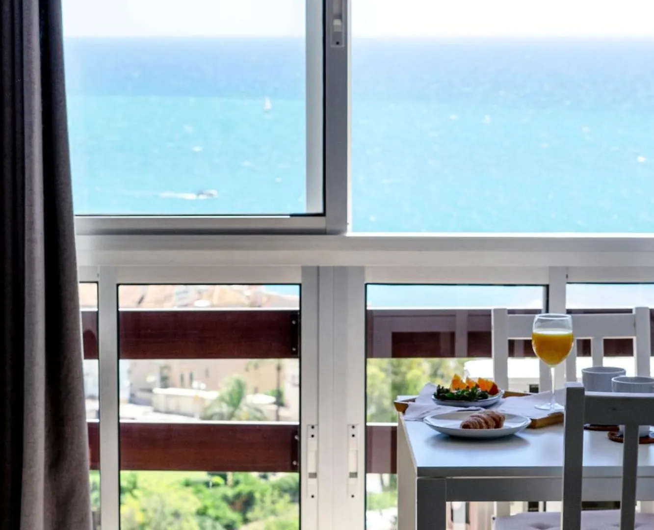 Hermoso Estudio Vistas Al Mar Benalmádena