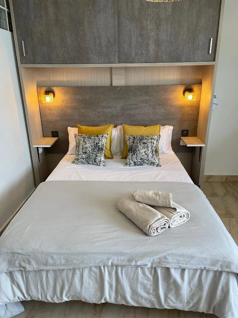 Hermoso Estudio Vistas Al Mar Benalmádena